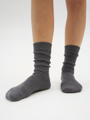 Уютные носки из шерсти серый