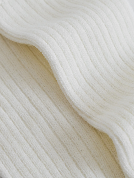 Уютные носки из шерсти молочный