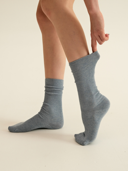 Бесшовные носки в рубчик деним
