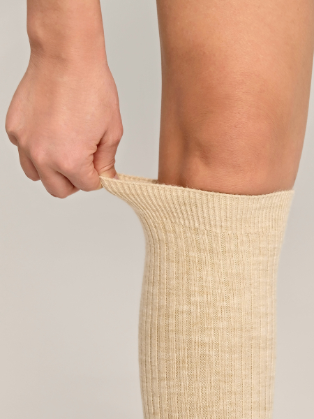 Тёплые гольфы с кашемиром бежевый подробно