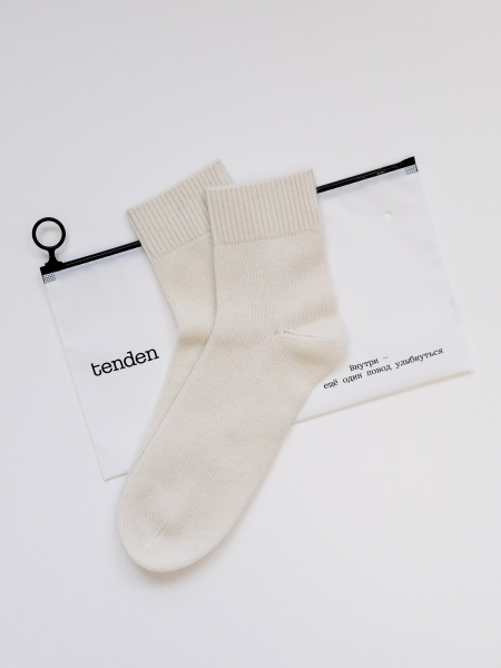 Носки из кашемира короткие молочный
