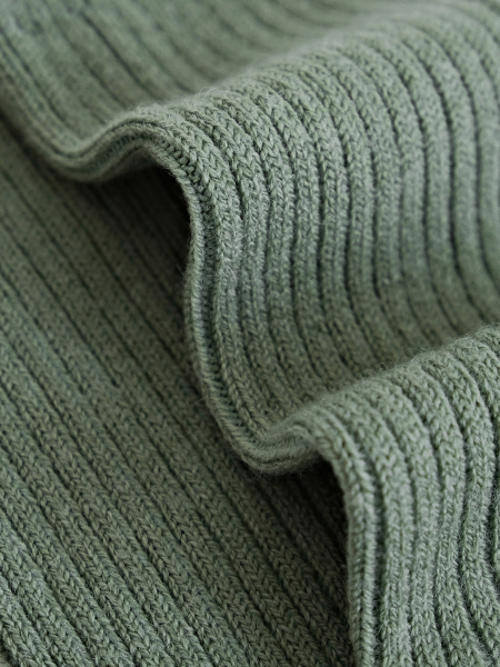 Уютные носки из шерсти зеленый