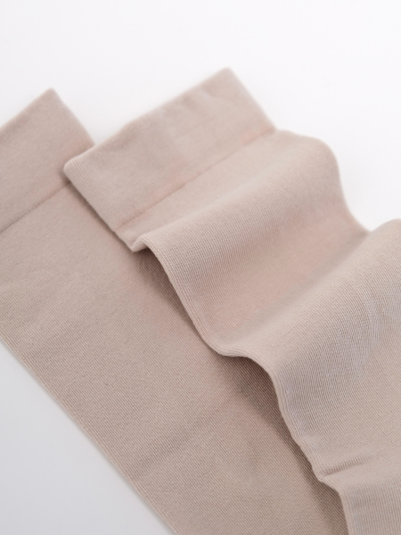 Посмотреть Высокие носки из гладкого хлопка бежевый